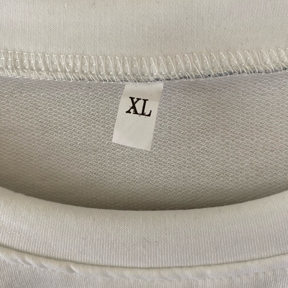 Bunny long sleeve tshirt white Size XL - Picture 4 of 5